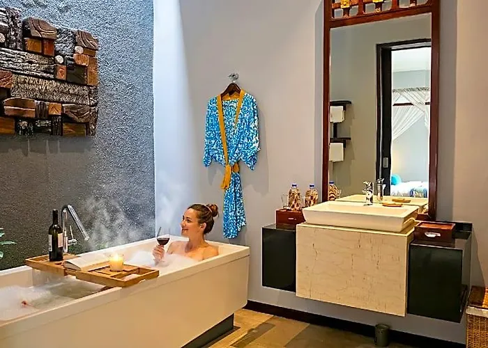 Hotel Icon - By Karaniya Experience Seminyak
